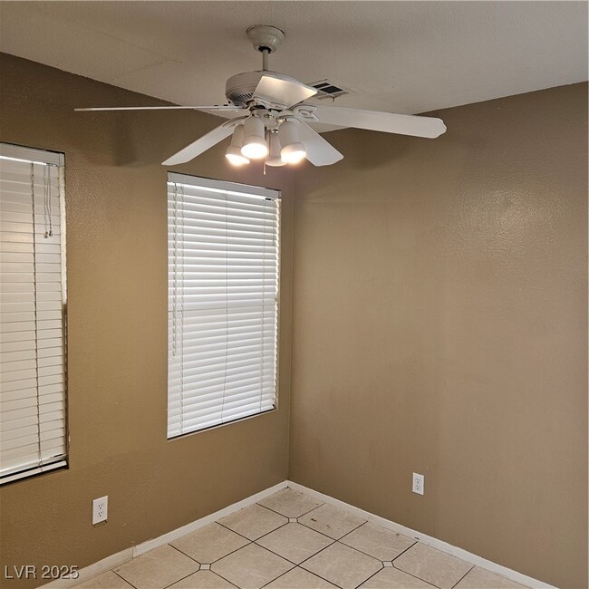 Photo - 9516 Wooden Pier Way