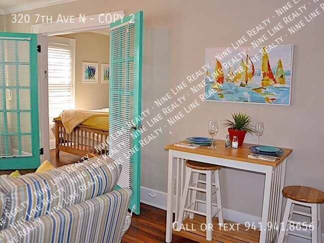 Photo - 320 7th Ave N