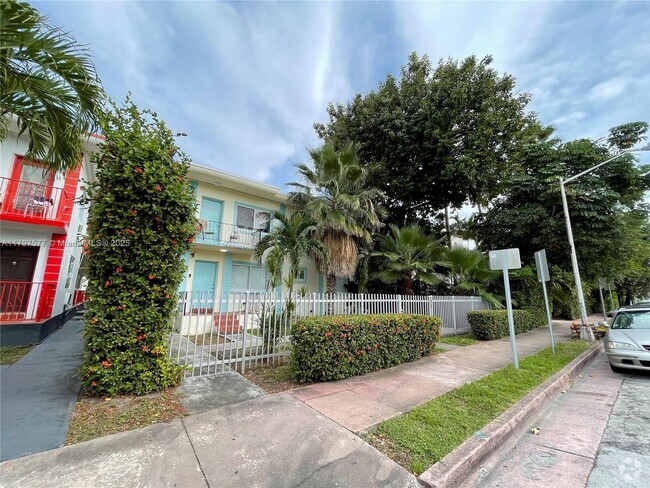 Building Photo - 1135 Euclid Ave Unit 207 Rental