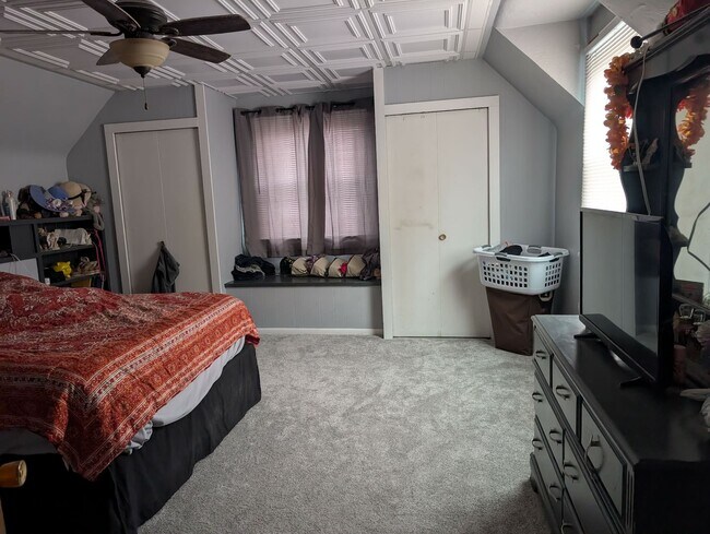 Photo - 483 S Franklin St