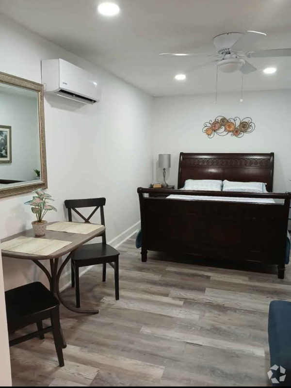 Building Photo - 9999 TOWN N COUNTRY Rental