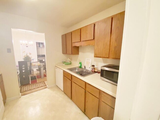 Photo - 2801 Millbrook Manor Cir