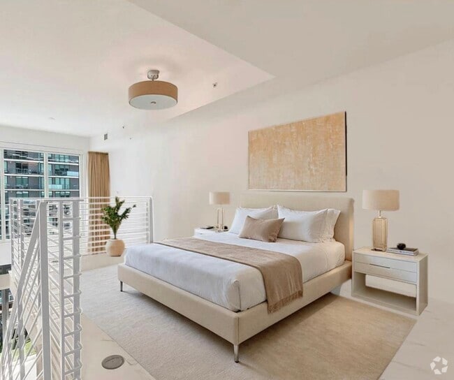 Building Photo - 60 SW 13th St Unit 2618 Rental
