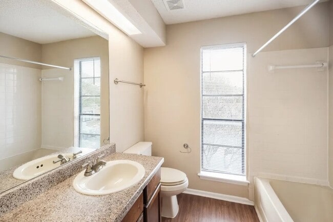 Photo - 13031 Pk Xing Dr