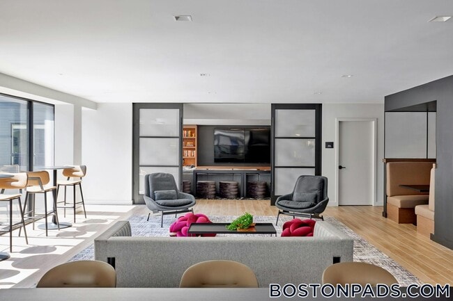 Photo - 120 Commerce Way Unit STH