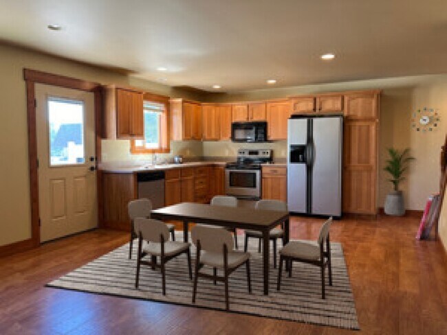 Photo - 2027 Lakehills Dr Unit 2027