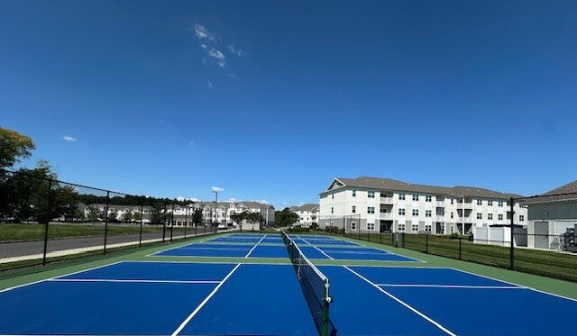 Coventry Square Apartments