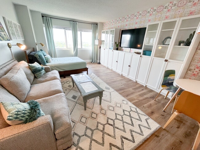 Photo - 1520 Senate St