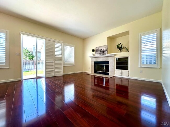 Photo - 622 Stonehenge Dr