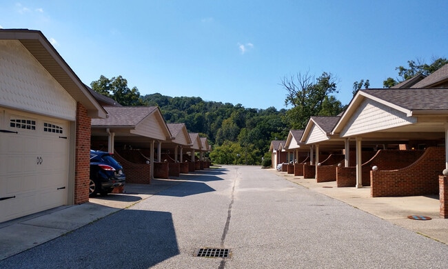 Photo - 212 Park Pointe Way