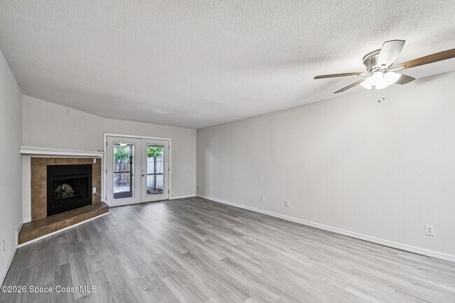 Photo - 3687 Royal Oak Dr