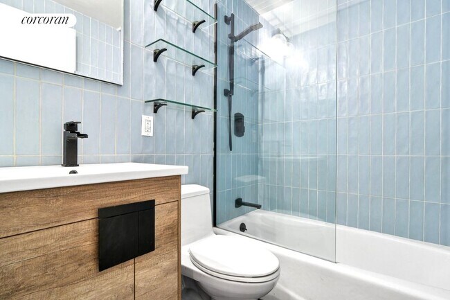 Photo - 215 E 24th St