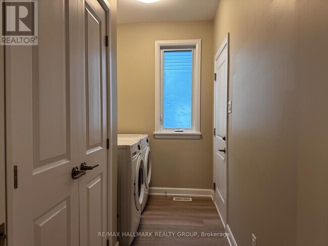 Photo - 1485 Flanders Rd