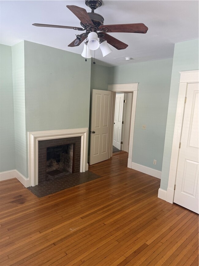 Photo - 507 W Water St