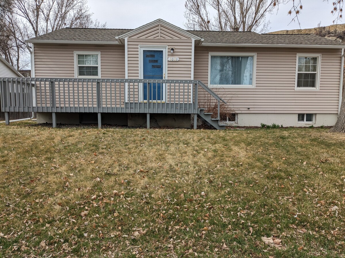 Frontside of Home - 2021 11th Ave N House Unit Lower-level