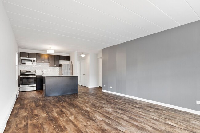 Photo - 6007 N Kenmore Ave