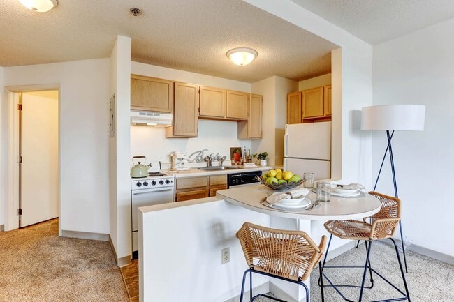 Photo - LaSalle Apartments