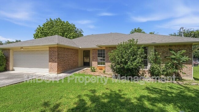 Photo - 1233 Hollyhock Ln