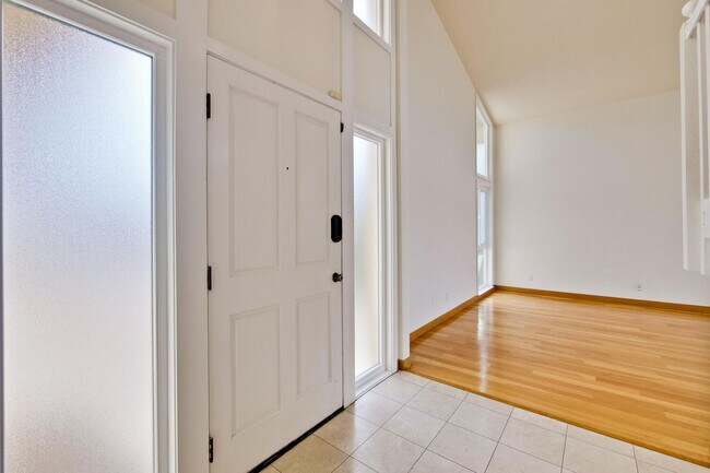 Photo - 255 Shearwater Is