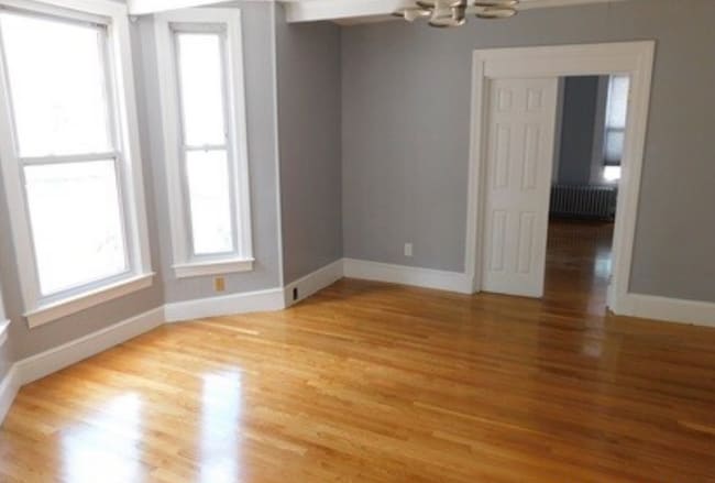 Photo - 168 River St Unit 1