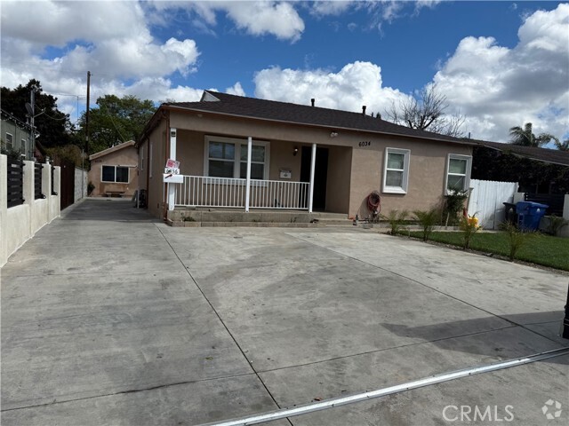 Building Photo - 6034 Carpenter Ave Rental