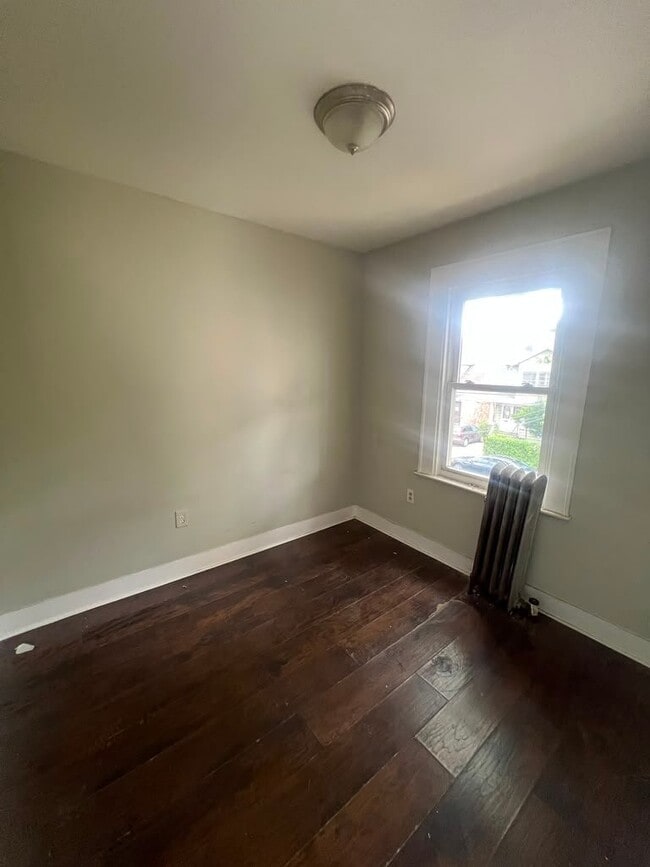 Photo - 229 Alexander St
