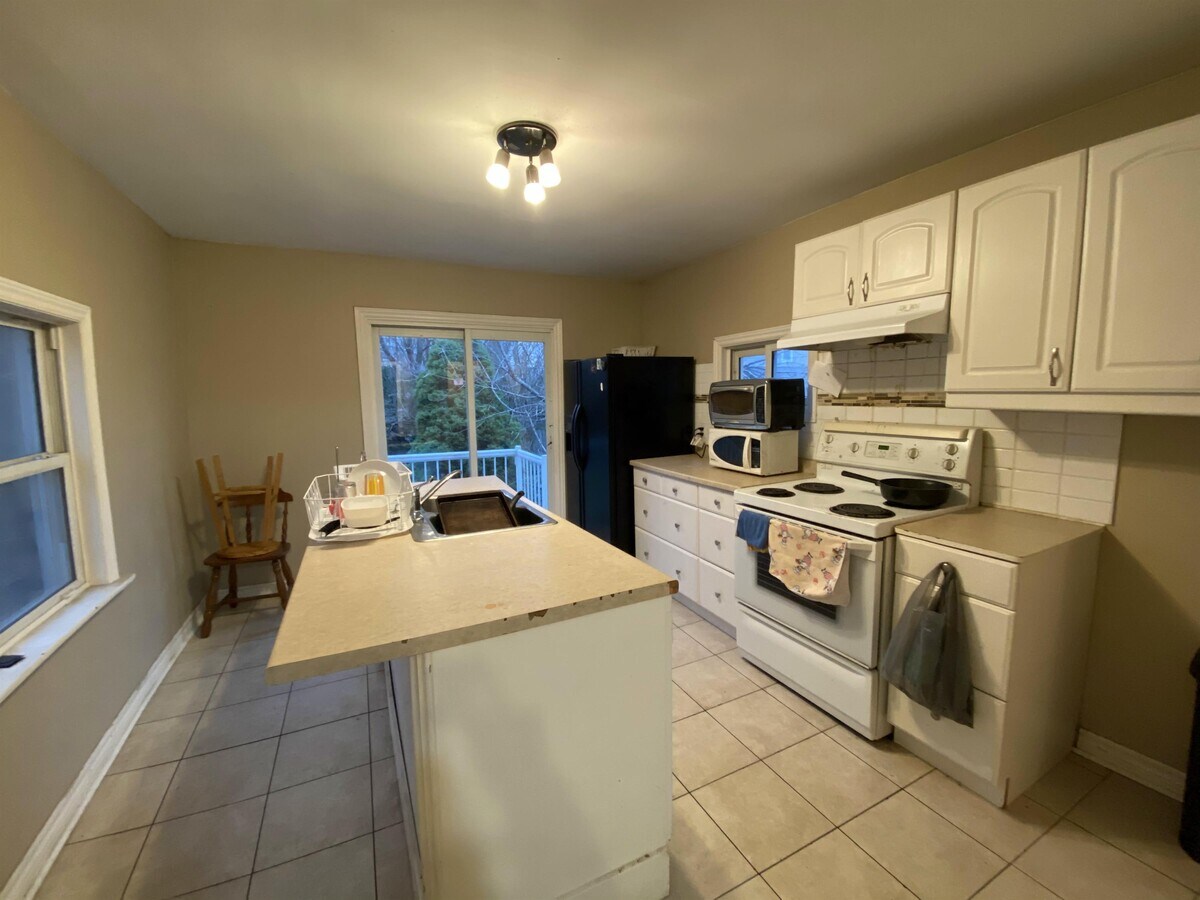 Photo - 27 Paradise Rd S