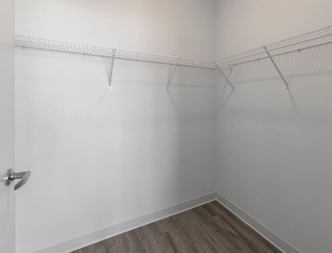 Photo - 888 W Van Buren St