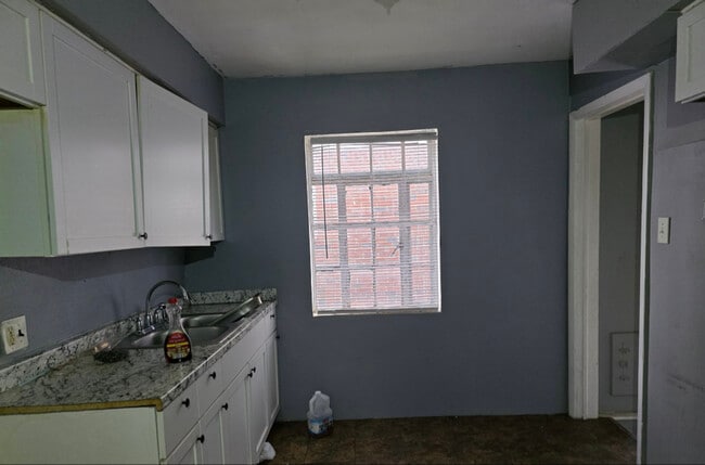 Photo - 14338 Lauder St