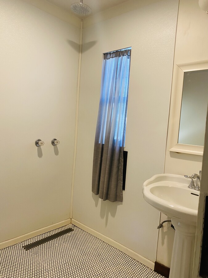 Photo - 11127 Tiara St