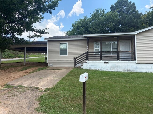 Photo - $1,500 Move-In Special