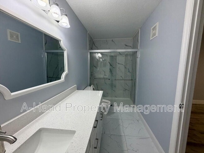 Photo - 205 Coconut Palm Way Unidad B