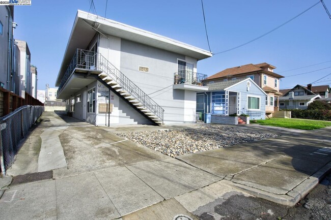 Photo - 1813 63rd St Apartamento Unidad D