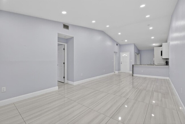 Photo - 4404 Treasure Cove Dr