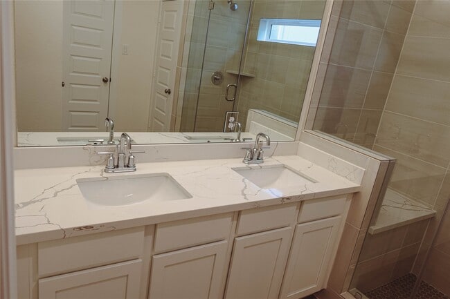 Photo - 3352 Vine Ter Trce