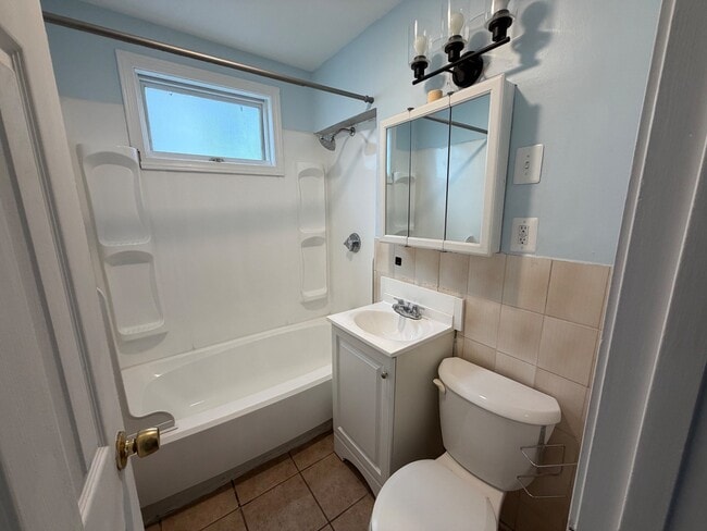 Photo - 869 Brock Ave Unit 2N