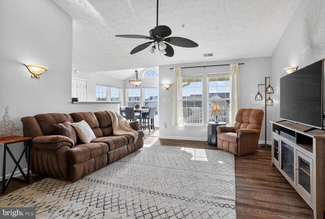 Photo - 2443 Blue Spring Ct Unit 302