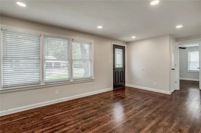 Photo - Lowell Avenue