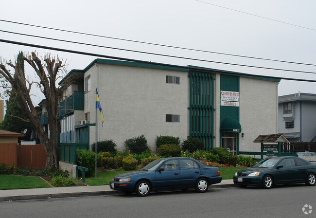 Photo - Brookstone Apartments