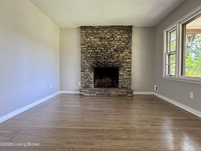 Photo - 7305 Meadow Rd