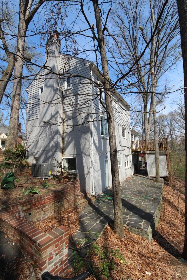 Photo - 3207 Circle Hill Rd