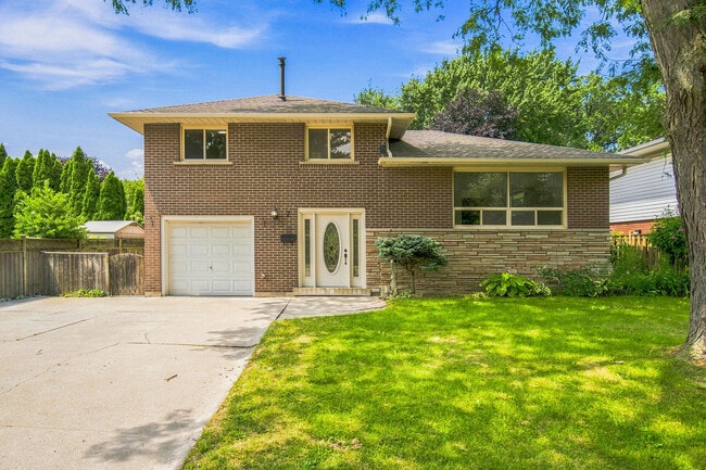 Photo - 7 Delmar Dr