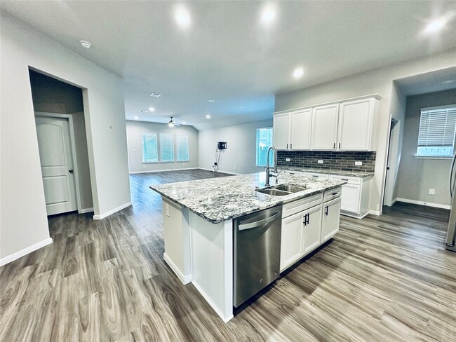 Photo - 1217 Antelope Passing Dr