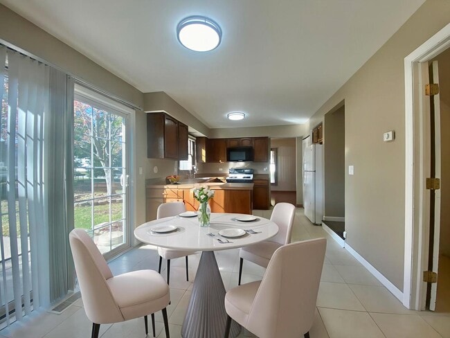 Photo - 30 Wildwood Dr