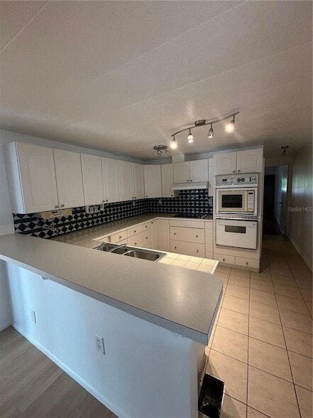 Photo - 5236 Kenwood Ave