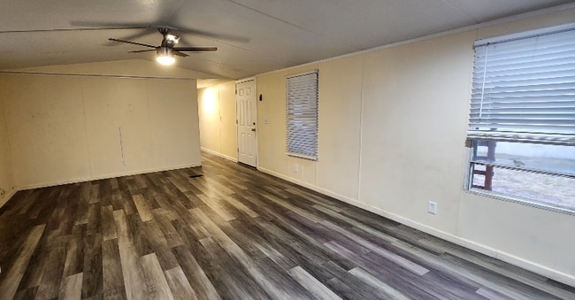 Photo - 125 Conestoga Tr