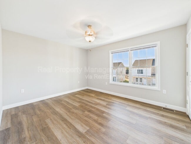 Photo - 1420 Circle Dr