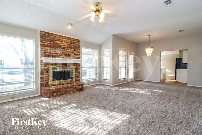 Photo - 2801 Kyle Rd