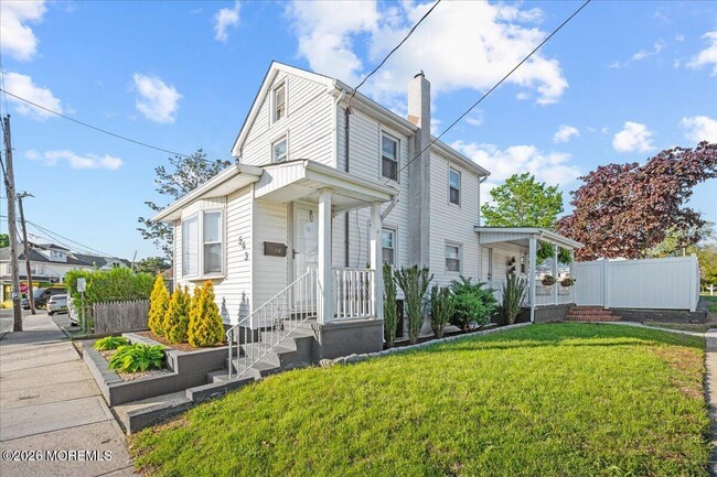 Building Photo - 543 Springdale Ave