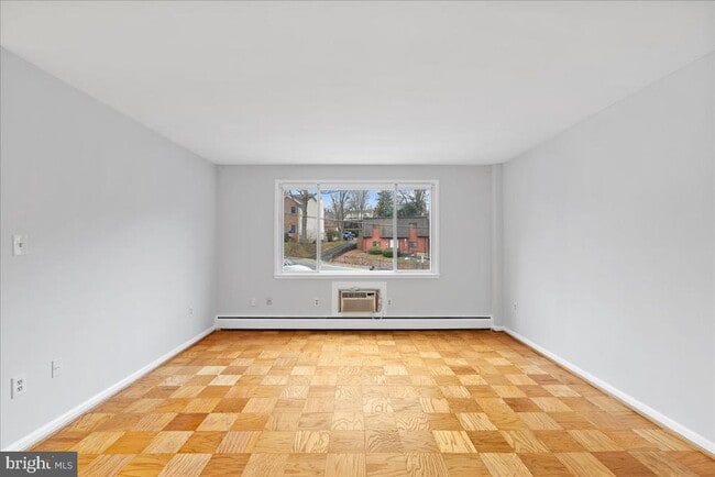 Photo - 945 N Barton St Unidad 204